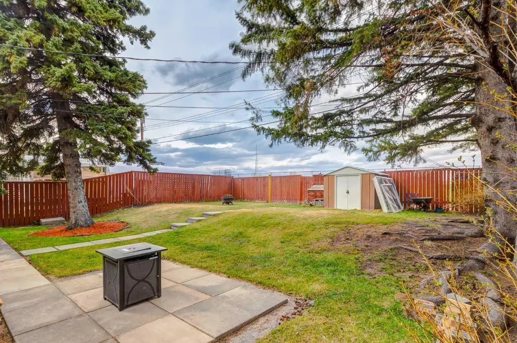 840 Raynard Crescent SE Calgary AB T2A 1X7