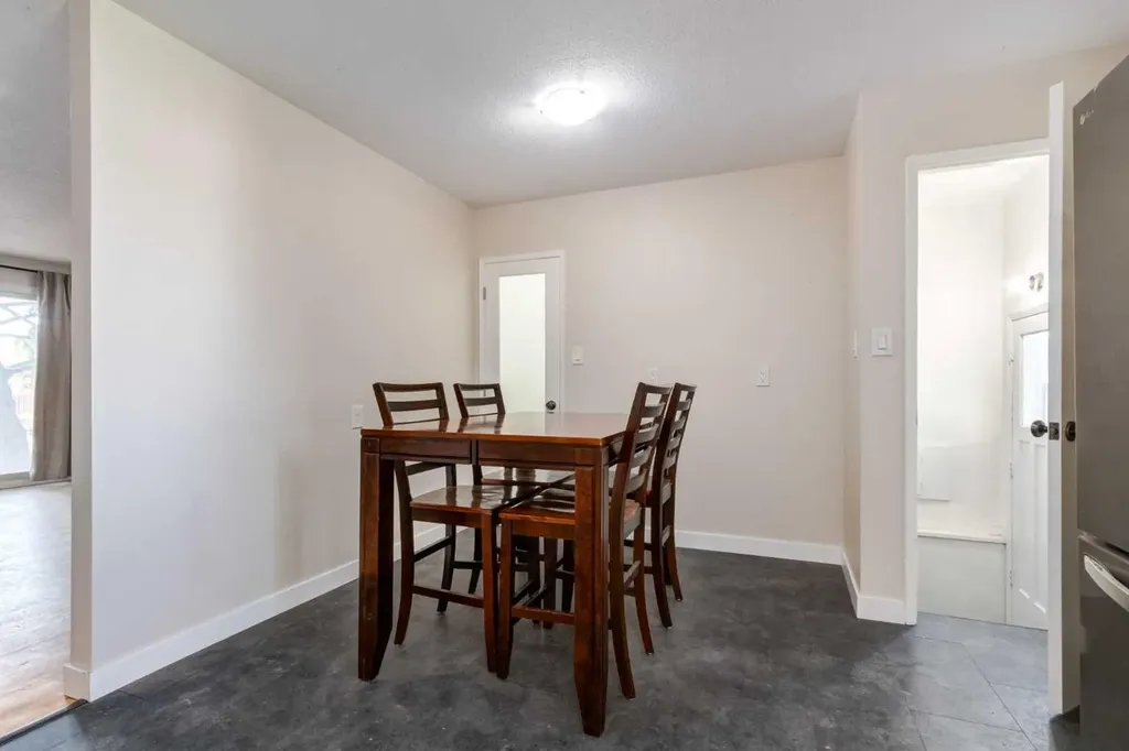 840 Raynard Crescent SE Calgary AB T2A 1X7