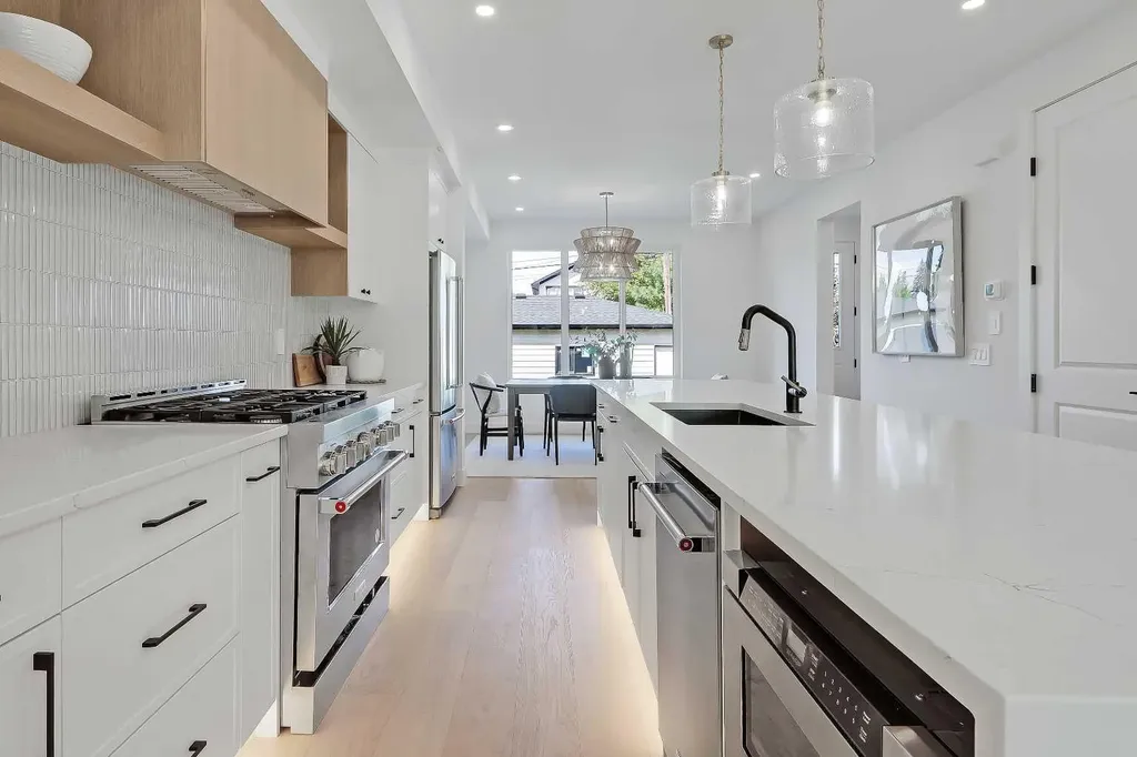 520 22 Avenue NW Calgary AB T2M 1N6