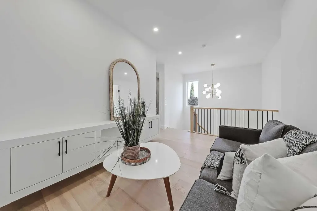 520 22 Avenue NW Calgary AB T2M 1N6