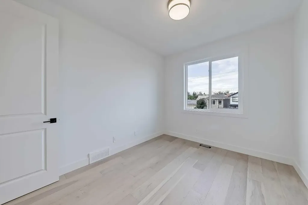 520 22 Avenue NW Calgary AB T2M 1N6