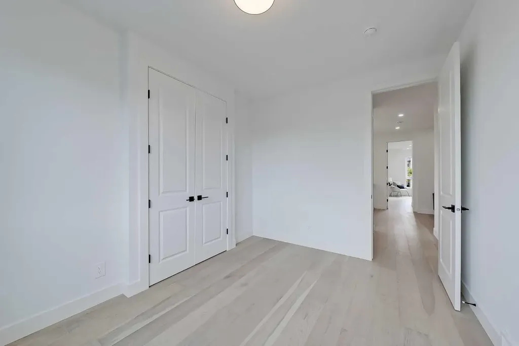 520 22 Avenue NW Calgary AB T2M 1N6