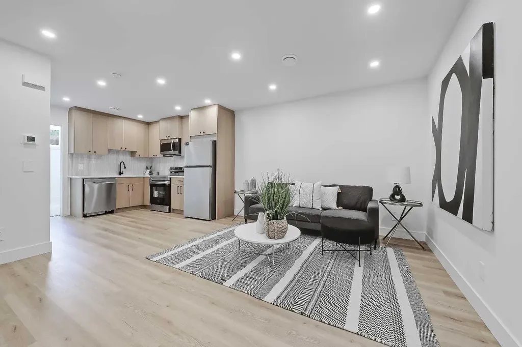 520 22 Avenue NW Calgary AB T2M 1N6