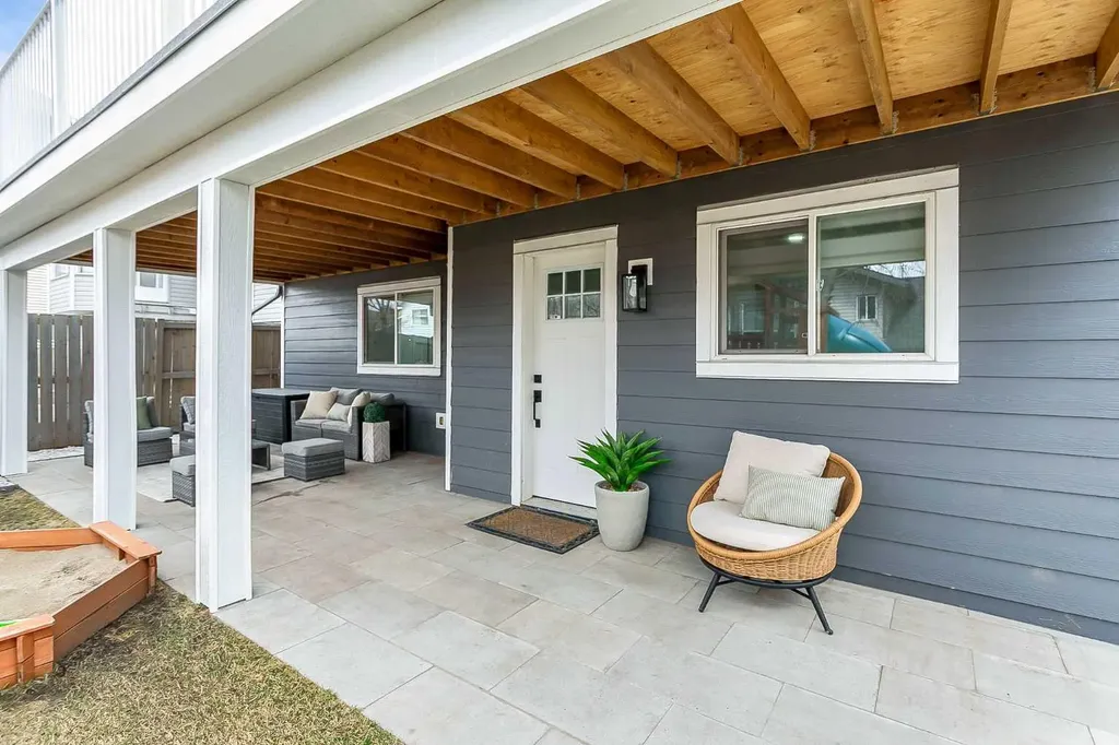 59 Rivercroft Close SE Calgary AB T2C 3X2