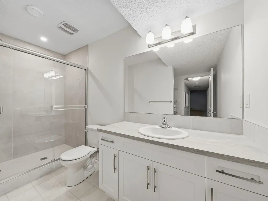 414 Windrow Common SW Airdrie AB T4B 4K4