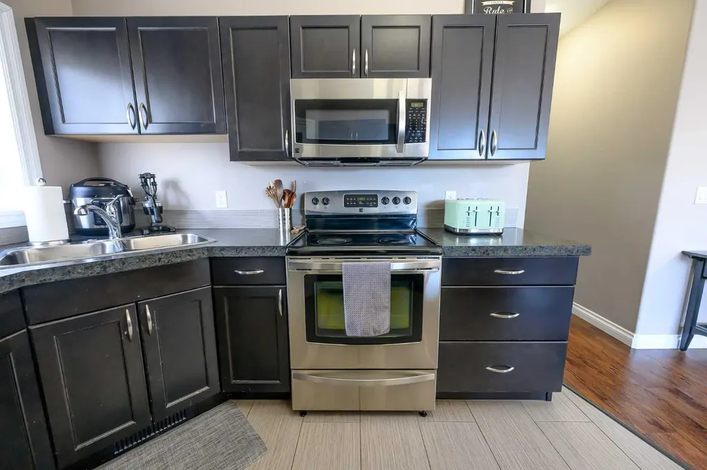 11514 75 Avenue Grande Prairie AB T8W 0J4