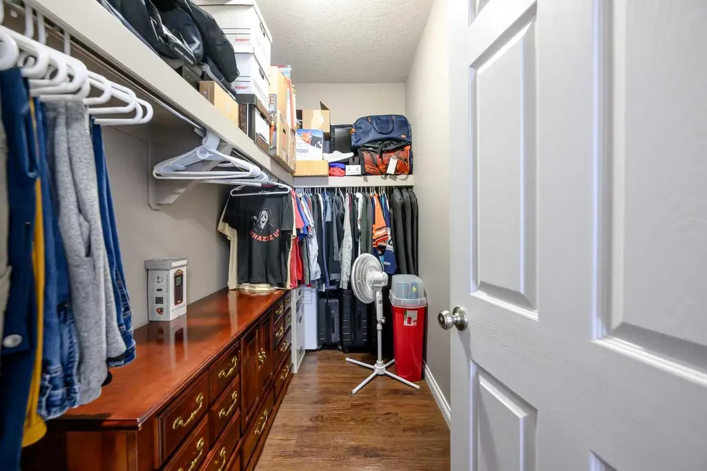 11514 75 Avenue Grande Prairie AB T8W 0J4