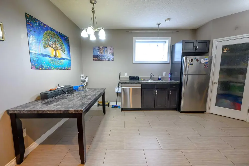 11514 75 Avenue Grande Prairie AB T8W 0J4