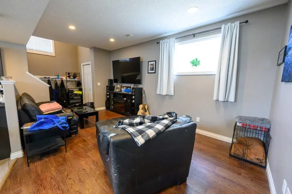 11514 75 Avenue Grande Prairie AB T8W 0J4
