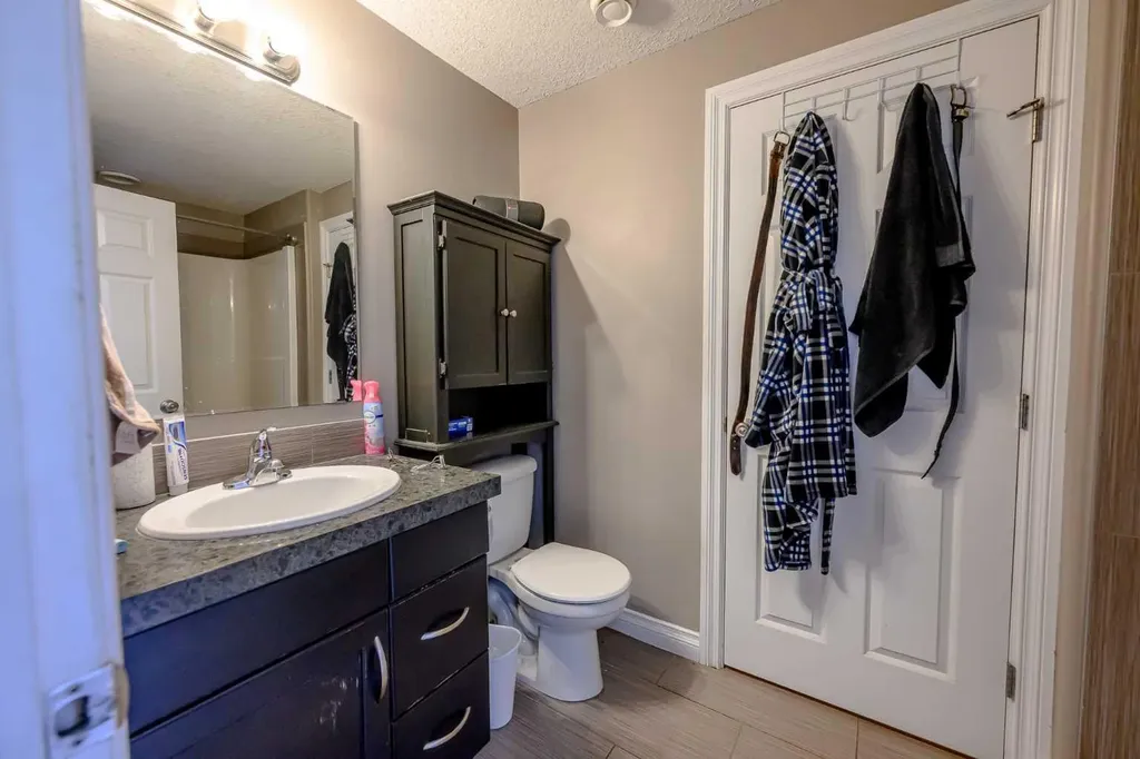 11514 75 Avenue Grande Prairie AB T8W 0J4