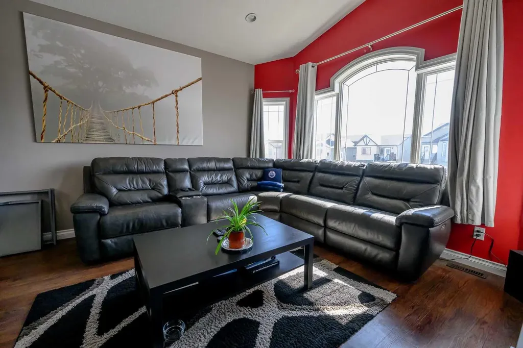 11514 75 Avenue Grande Prairie AB T8W 0J4