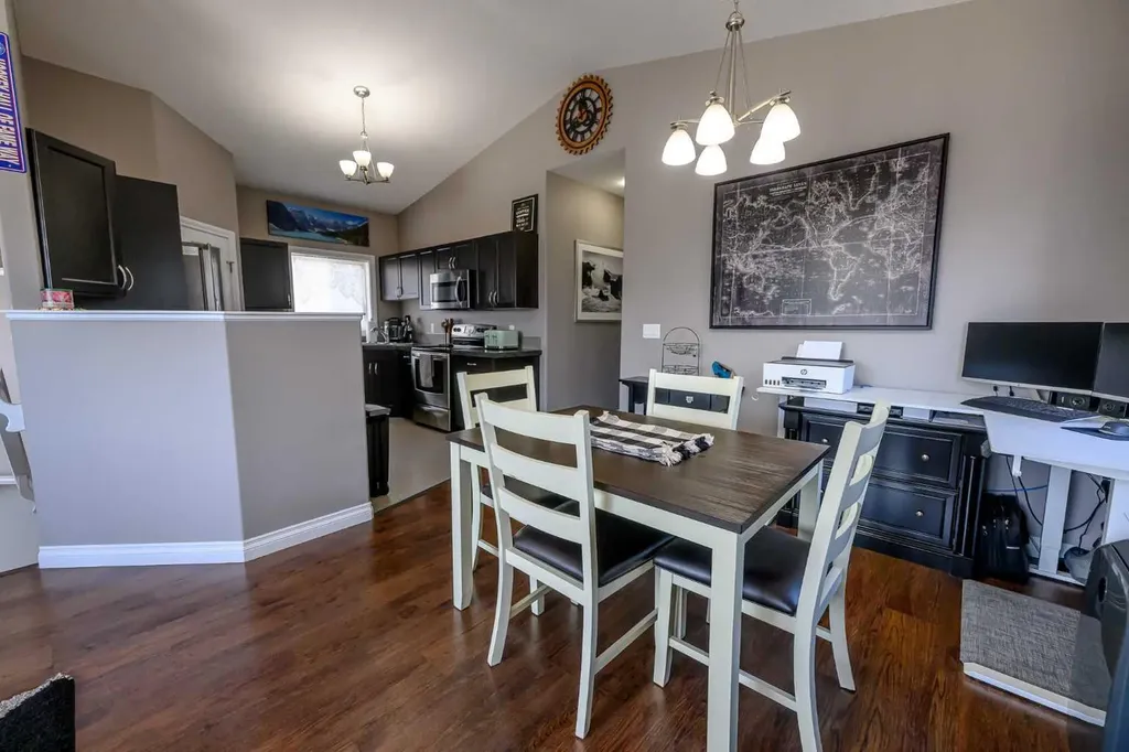 11514 75 Avenue Grande Prairie AB T8W 0J4