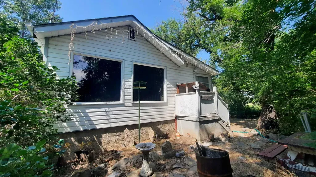227 6 Street Drumheller AB T0J1B0