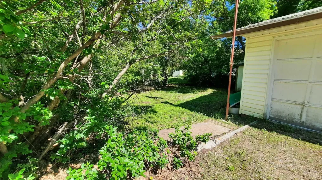 227 6 Street Drumheller AB T0J1B0
