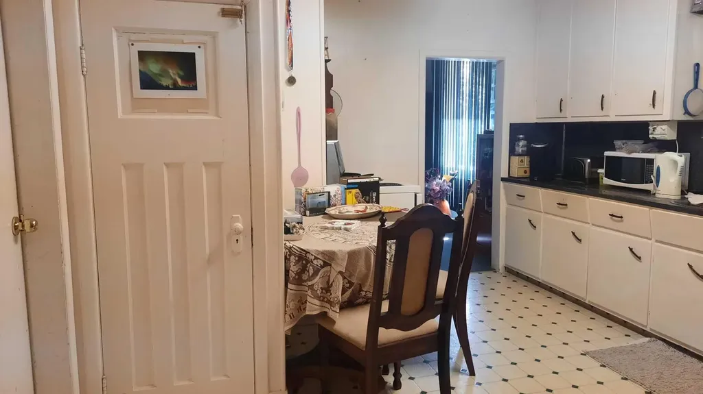 227 6 Street Drumheller AB T0J1B0