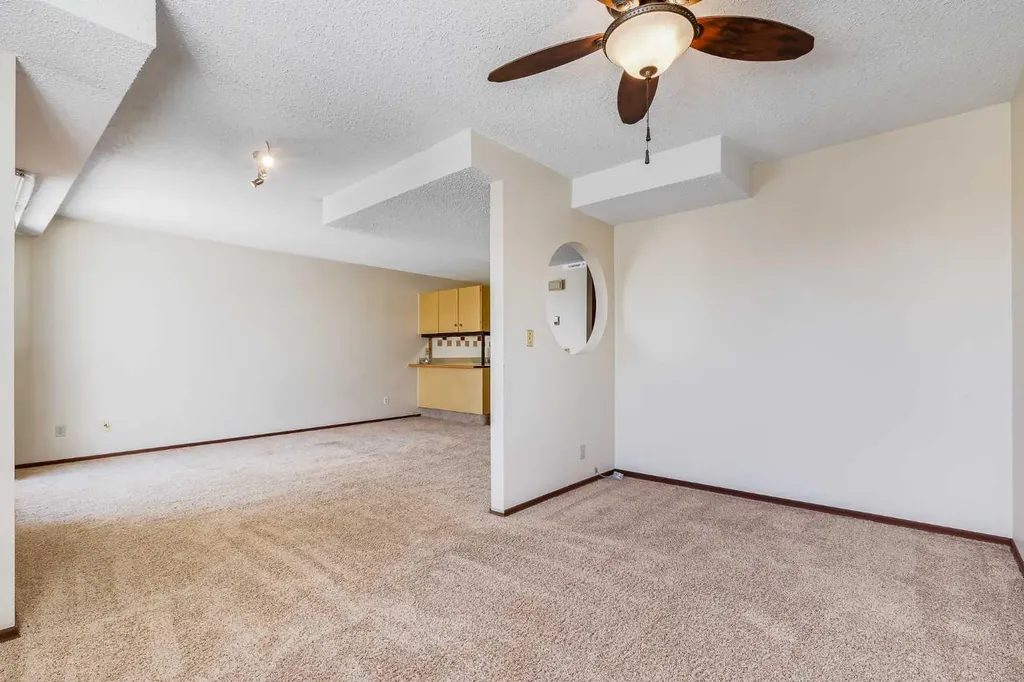 3705 Fonda Way SE Calgary AB T2A 6G9