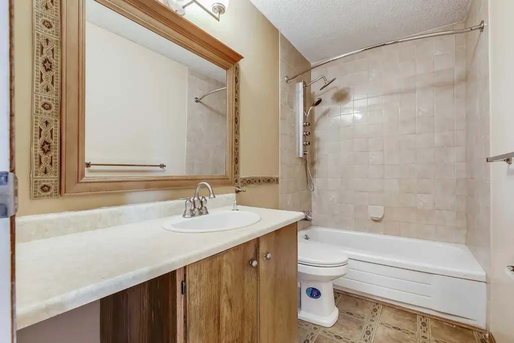 3705 Fonda Way SE Calgary AB T2A 6G9