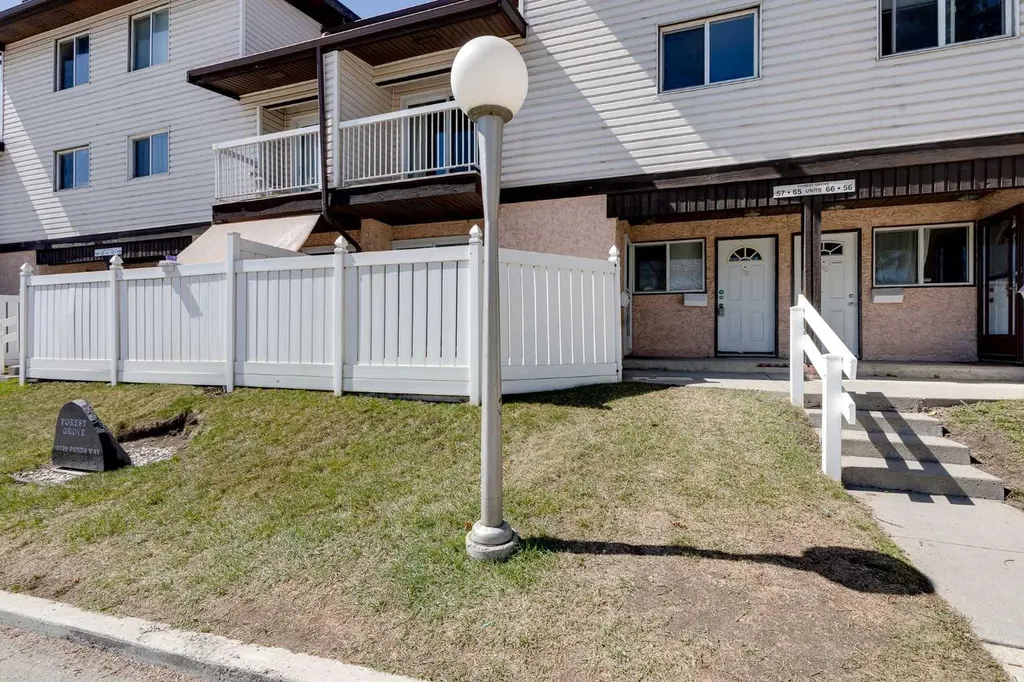 3705 Fonda Way SE Calgary AB T2A 6G9