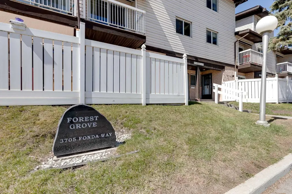 3705 Fonda Way SE Calgary AB T2A 6G9
