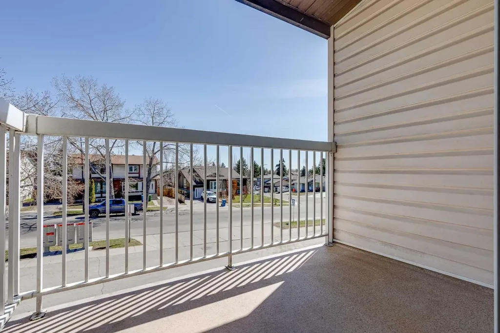 3705 Fonda Way SE Calgary AB T2A 6G9