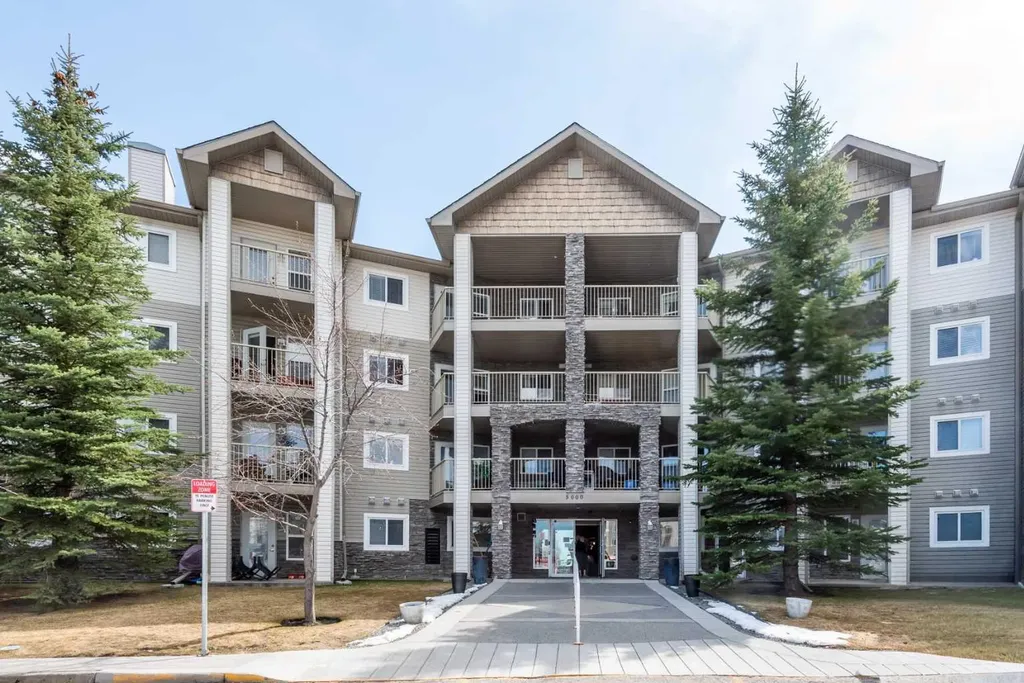 5000 Somervale Court SW Calgary AB T2Y 4M1