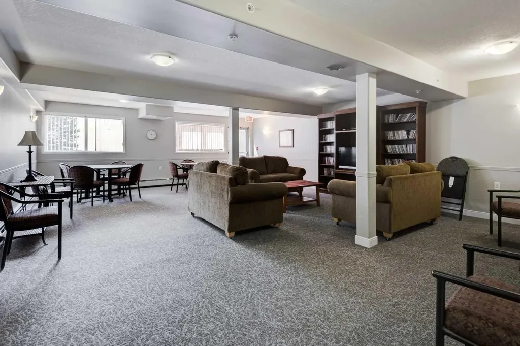 5000 Somervale Court SW Calgary AB T2Y 4M1