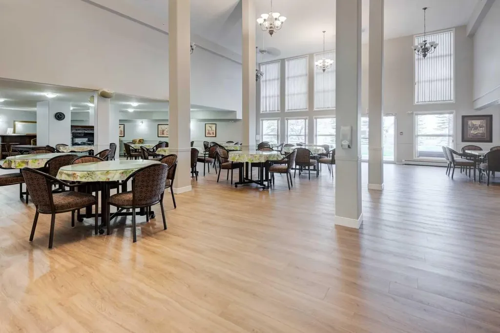 5000 Somervale Court SW Calgary AB T2Y 4M1
