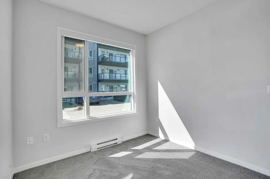 33 Carringham Gate NW Calgary AB t3p2h6