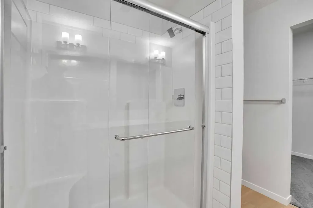 33 Carringham Gate NW Calgary AB t3p2h6