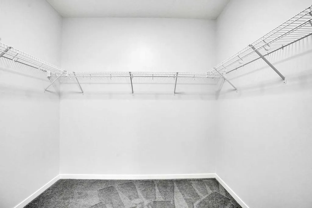 33 Carringham Gate NW Calgary AB t3p2h6