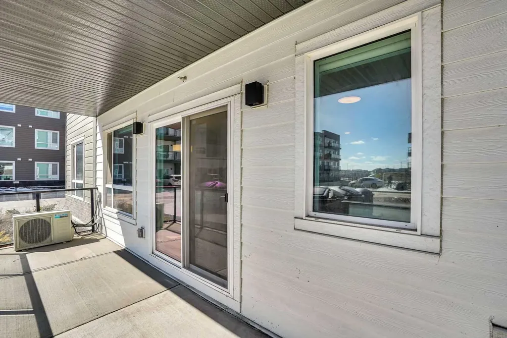 33 Carringham Gate NW Calgary AB t3p2h6