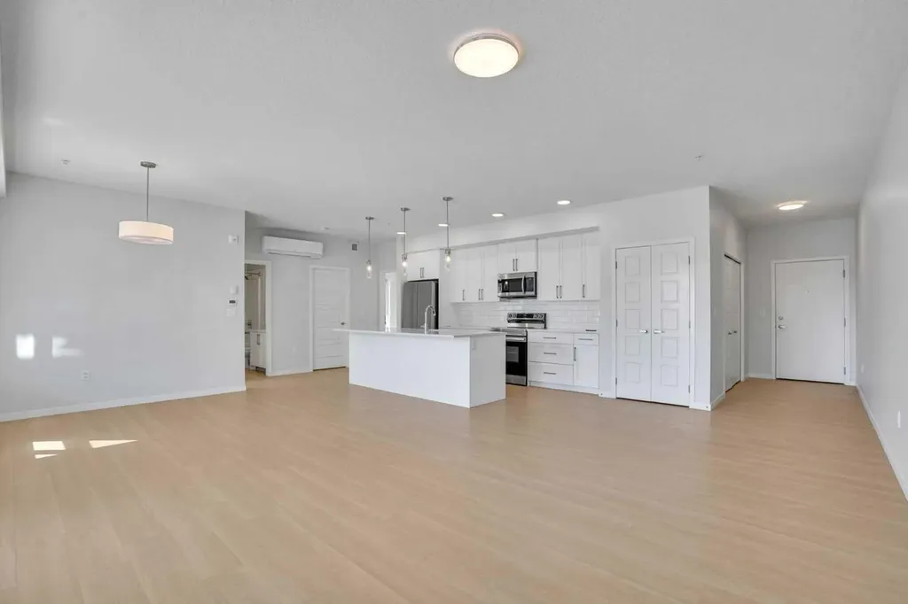 33 Carringham Gate NW Calgary AB t3p2h6