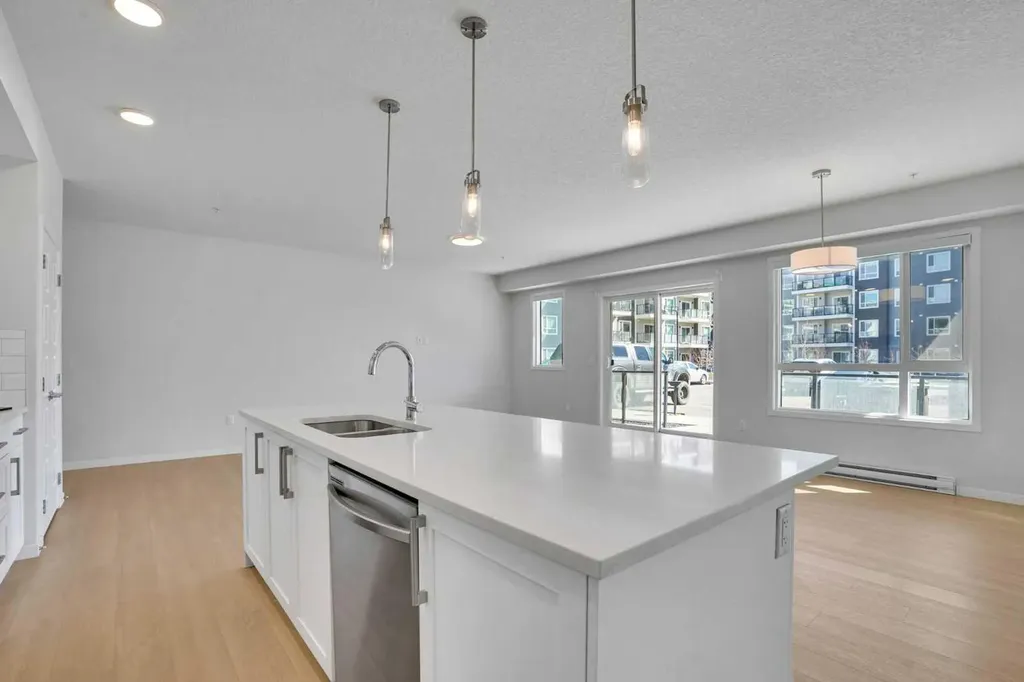 33 Carringham Gate NW Calgary AB t3p2h6