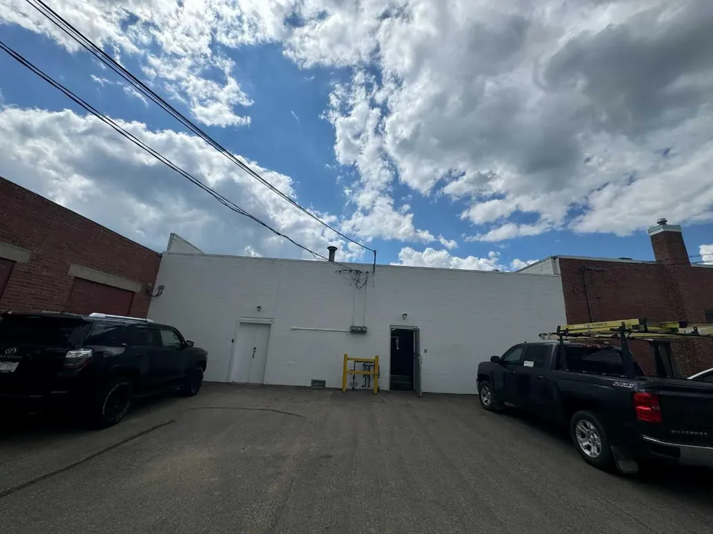 5026 50 Avenue Ponoka AB T4J1G3