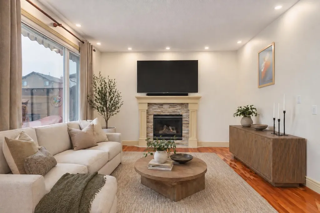 401 Marina Drive Chestermere AB T1X 1V8