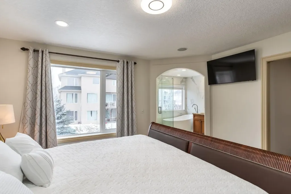 401 Marina Drive Chestermere AB T1X 1V8