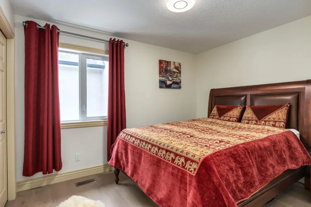401 Marina Drive Chestermere AB T1X 1V8