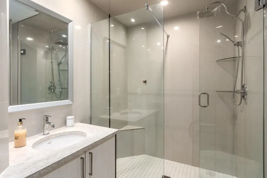 401 Marina Drive Chestermere AB T1X 1V8