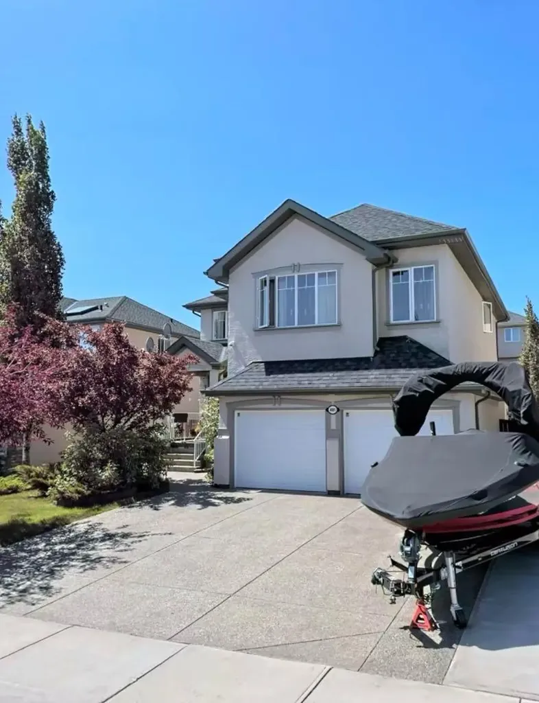401 Marina Drive Chestermere AB T1X 1V8