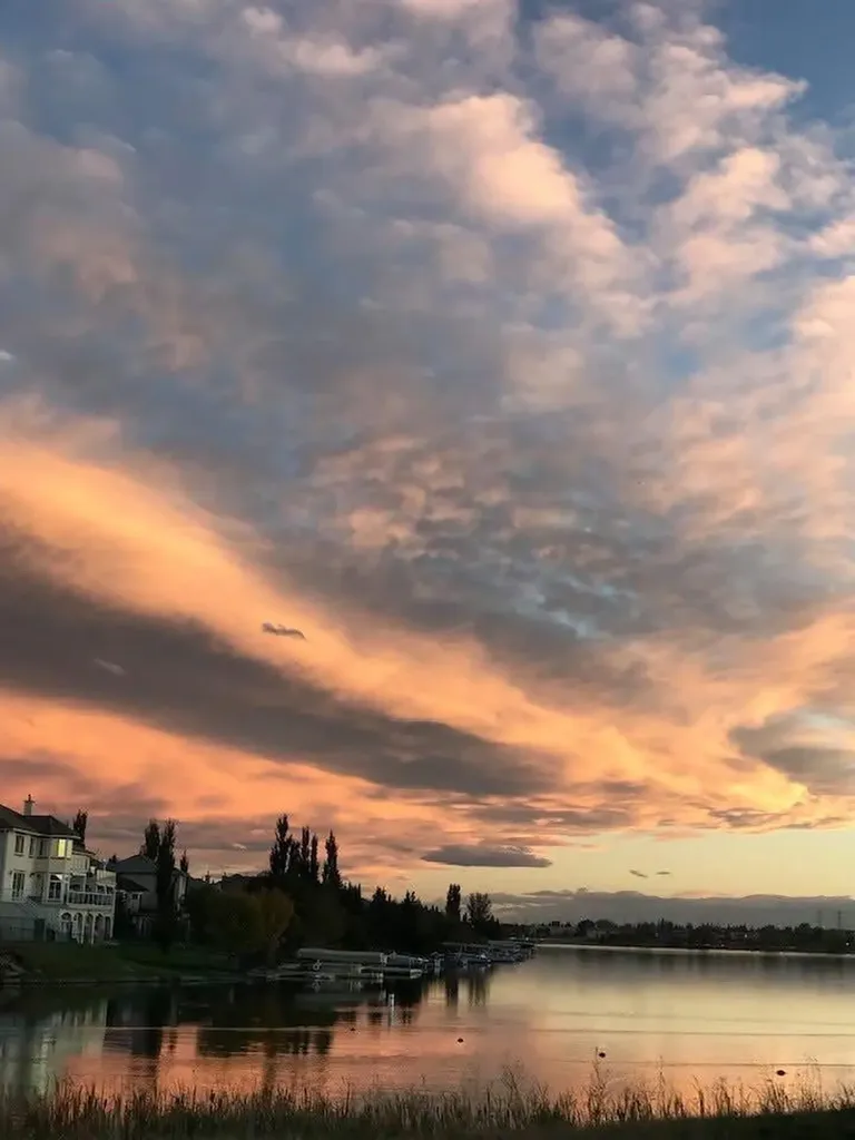 401 Marina Drive Chestermere AB T1X 1V8