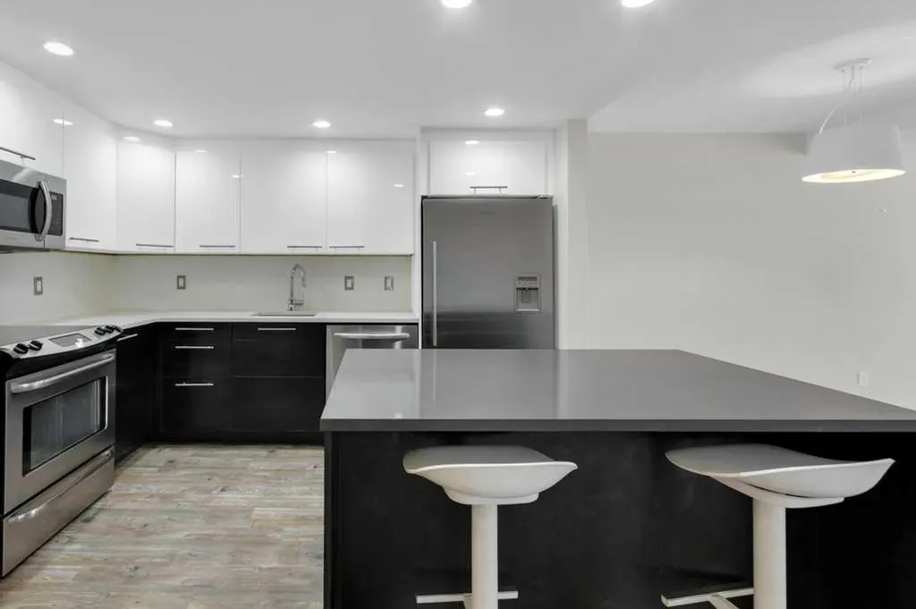 3402 Parkdale Boulevard NW Calgary AB T2N 3T4