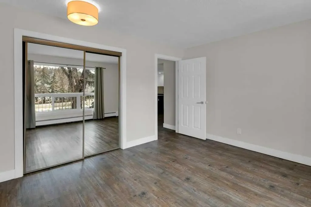 3402 Parkdale Boulevard NW Calgary AB T2N 3T4