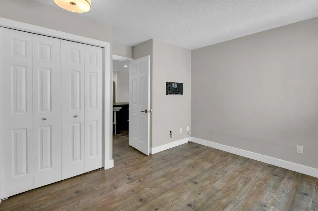 3402 Parkdale Boulevard NW Calgary AB T2N 3T4