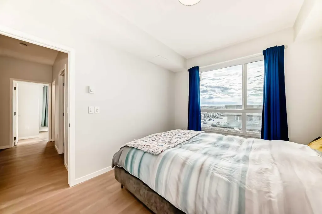 33 Carringham Gate NW Calgary AB T3P 2H6