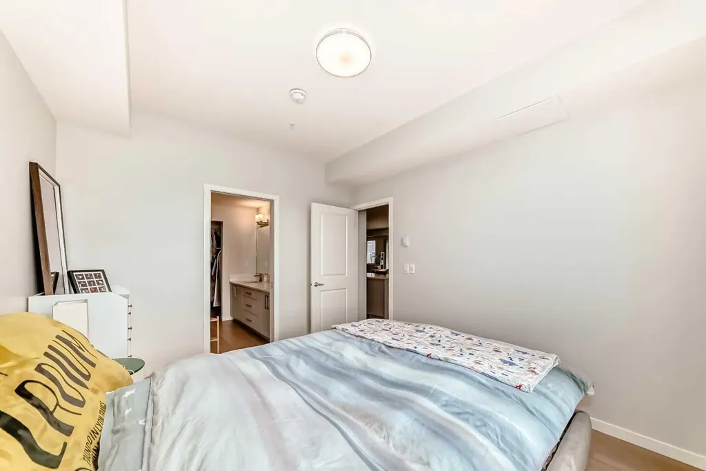 33 Carringham Gate NW Calgary AB T3P 2H6