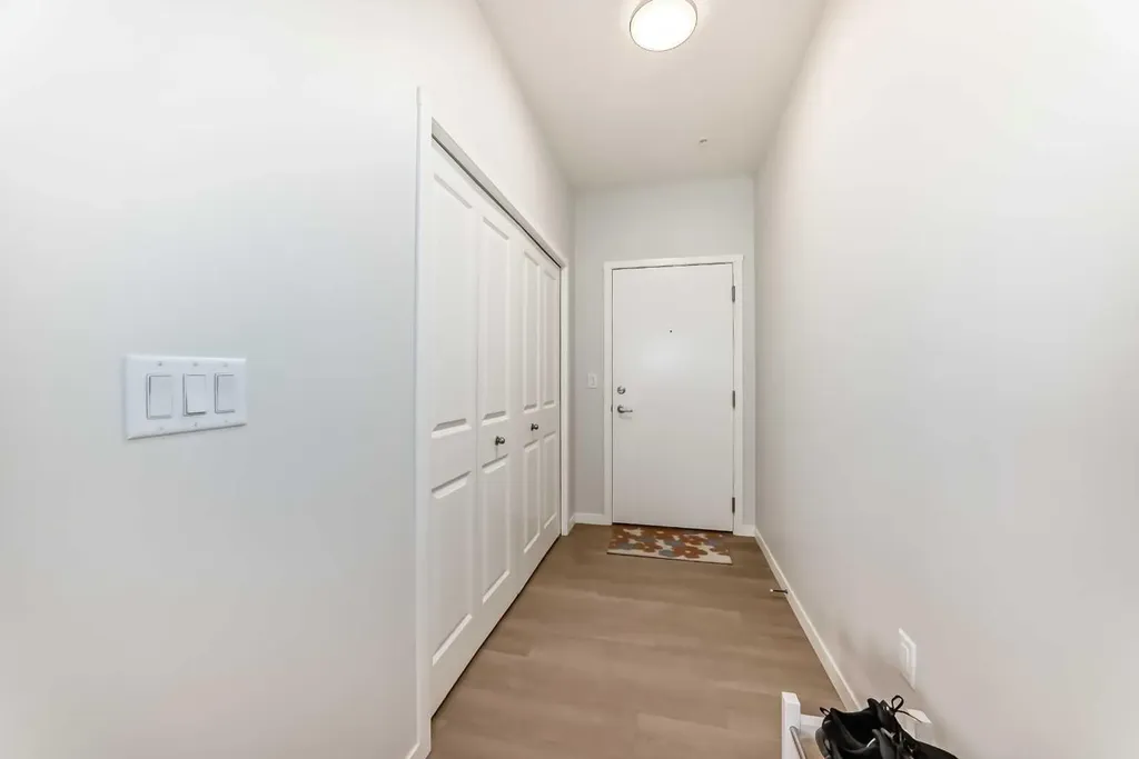 33 Carringham Gate NW Calgary AB T3P 2H6