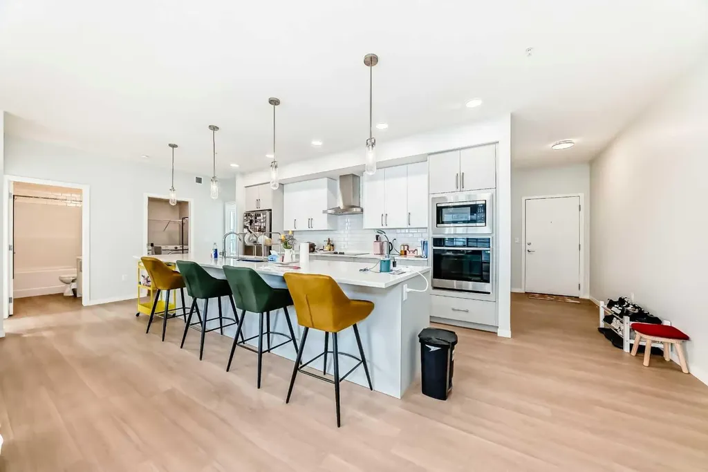 33 Carringham Gate NW Calgary AB T3P 2H6