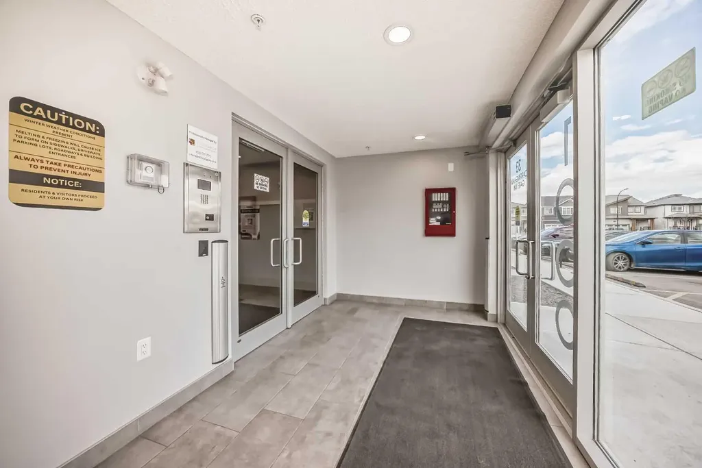 33 Carringham Gate NW Calgary AB T3P 2H6