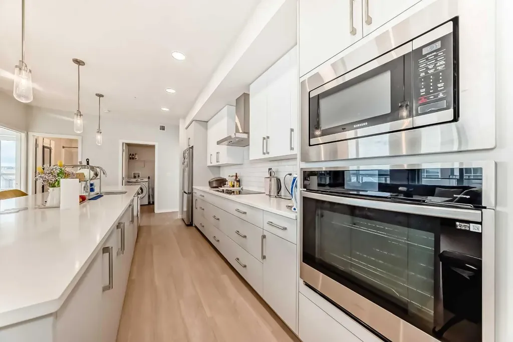 33 Carringham Gate NW Calgary AB T3P 2H6