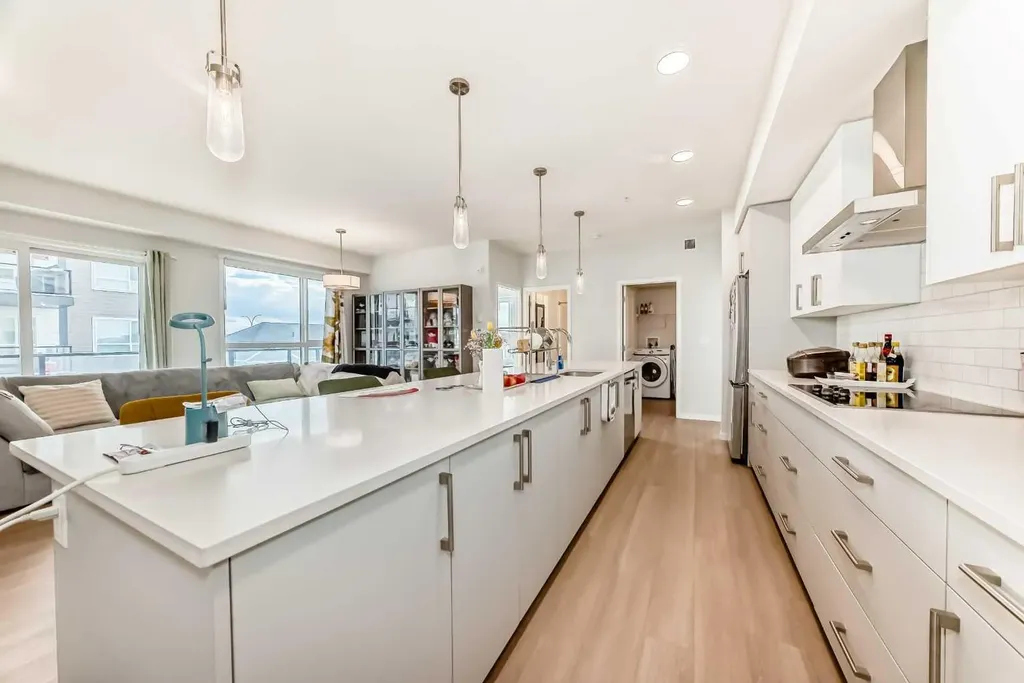 33 Carringham Gate NW Calgary AB T3P 2H6